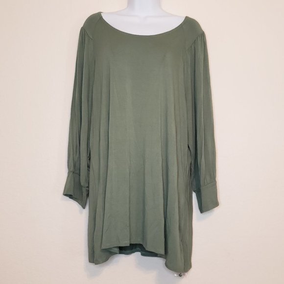 Brand New RDI Women's 1X Green Keyhole Back Flowy Tunic Top G175 - Picture 1 of 2